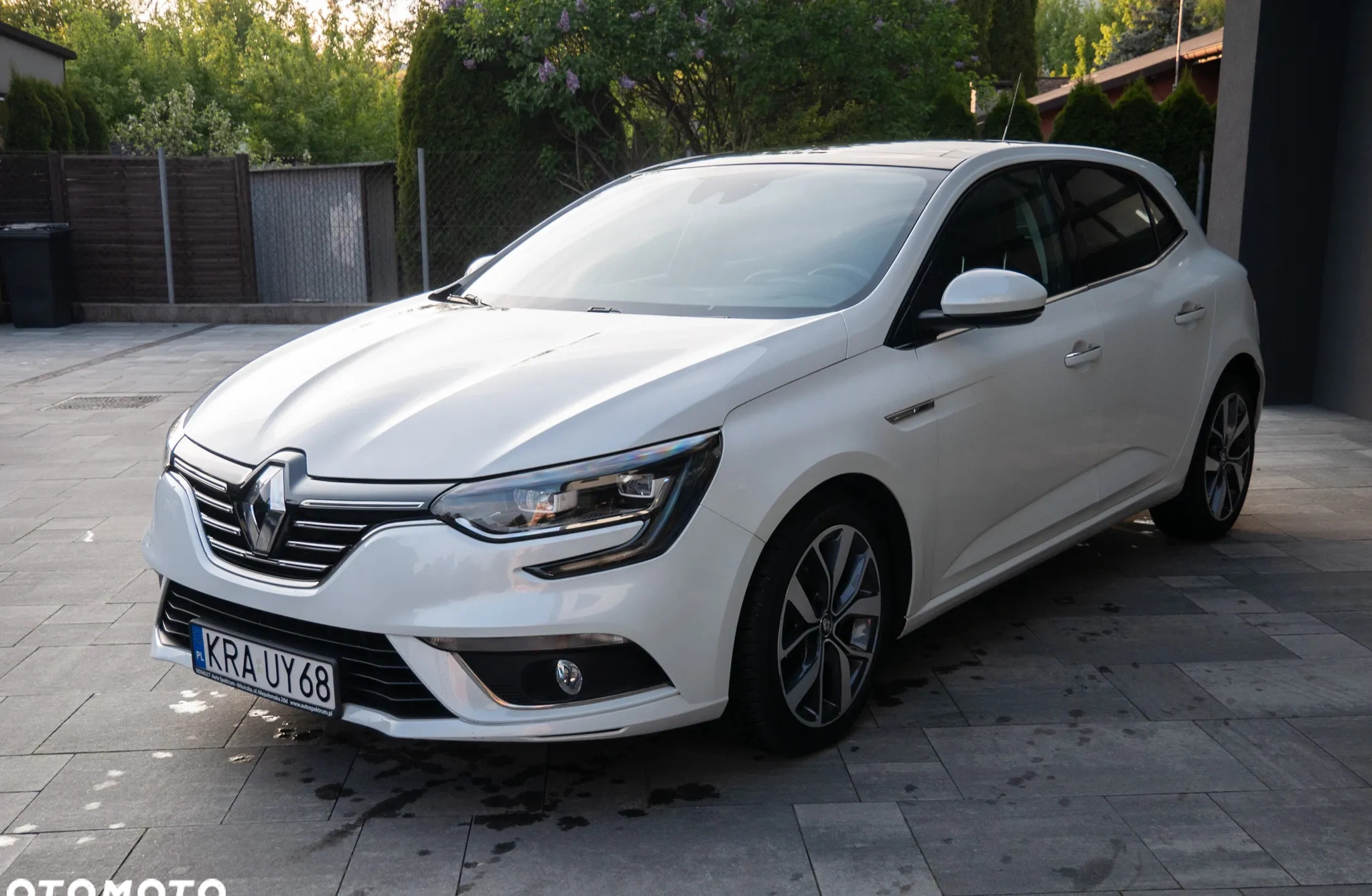 Renault Megane cena 55000 przebieg: 80000, rok produkcji 2016 z Kraków małe 497